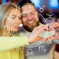 Oto, jak poszczególne znaki zodiaku wyrażają miłość! Poznaj uczuciową analizę