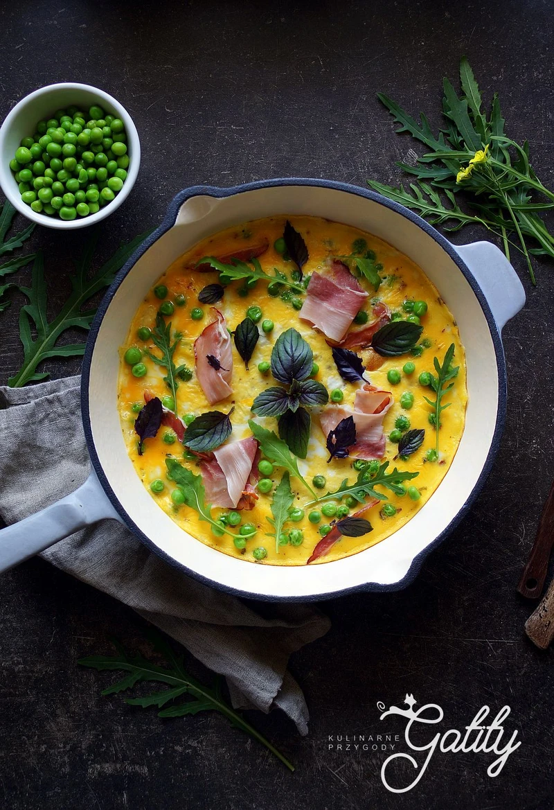 Omlet z zielonym groszkiem