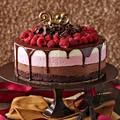 Tort z malinami