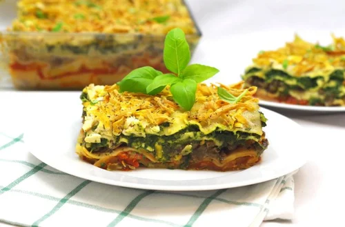 Wegańska, trójwarstwowa lasagne