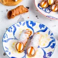 Sycylijskie cannoli z ricottą i kandyzowaną skórką pomarańczową - food²