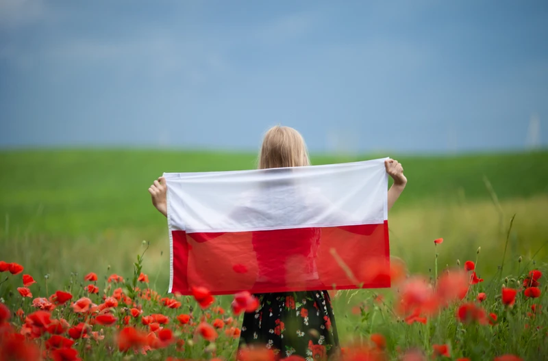 Dodatkowy dzień wolny za 3 maja! Ta data sprawi, że nie stracisz urlopu, a weekend przedłuży się do 4 dni