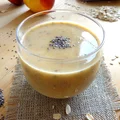 Smoothie z nektarynek, mleka owsianego i chia