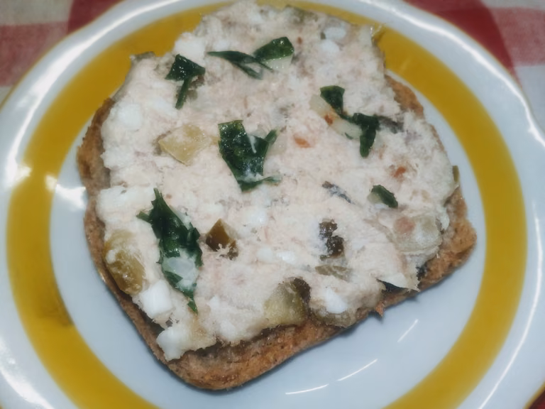 Pasta rybna z wędzonej makreli - śniadaniowy hit!