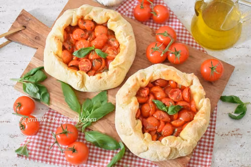 Focaccia z pomidorami z Sardynii - "Mustazzeddu"