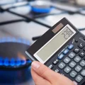 Sezon 2026 z nowymi rachunkami za gaz! Więcej zapłacimy, mimo „obniżek”