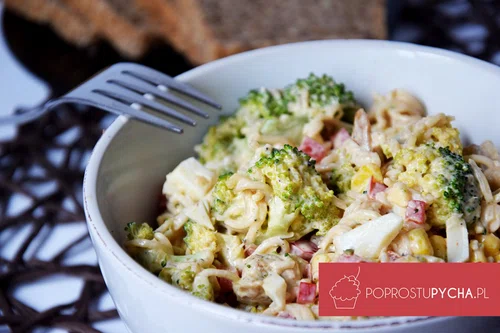 Sałatka brokułowa