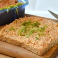 WEGAŃSKI PASZTET Z QUINOI I TOFU O SMAKU PAPRYKI