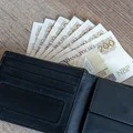 Prawie 1200 złotych miesięcznie od ZUS. Mało kto o tym wie, że można ją pobierać nawet przez 2,5 roku!