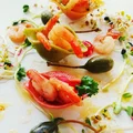 Krewetki w conchiglioni z limonką i świeżą kolendrą