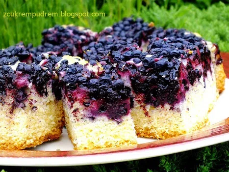ucierane ciasto z jagodami ( z olejem)