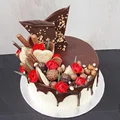 Tort czekoladowo -orzechowy w stylu Drip Cake