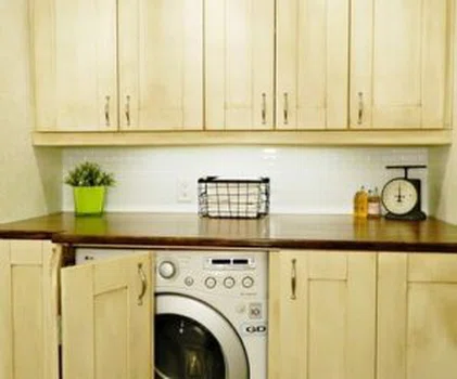 Jak ukryć pralkę w kuchni?
