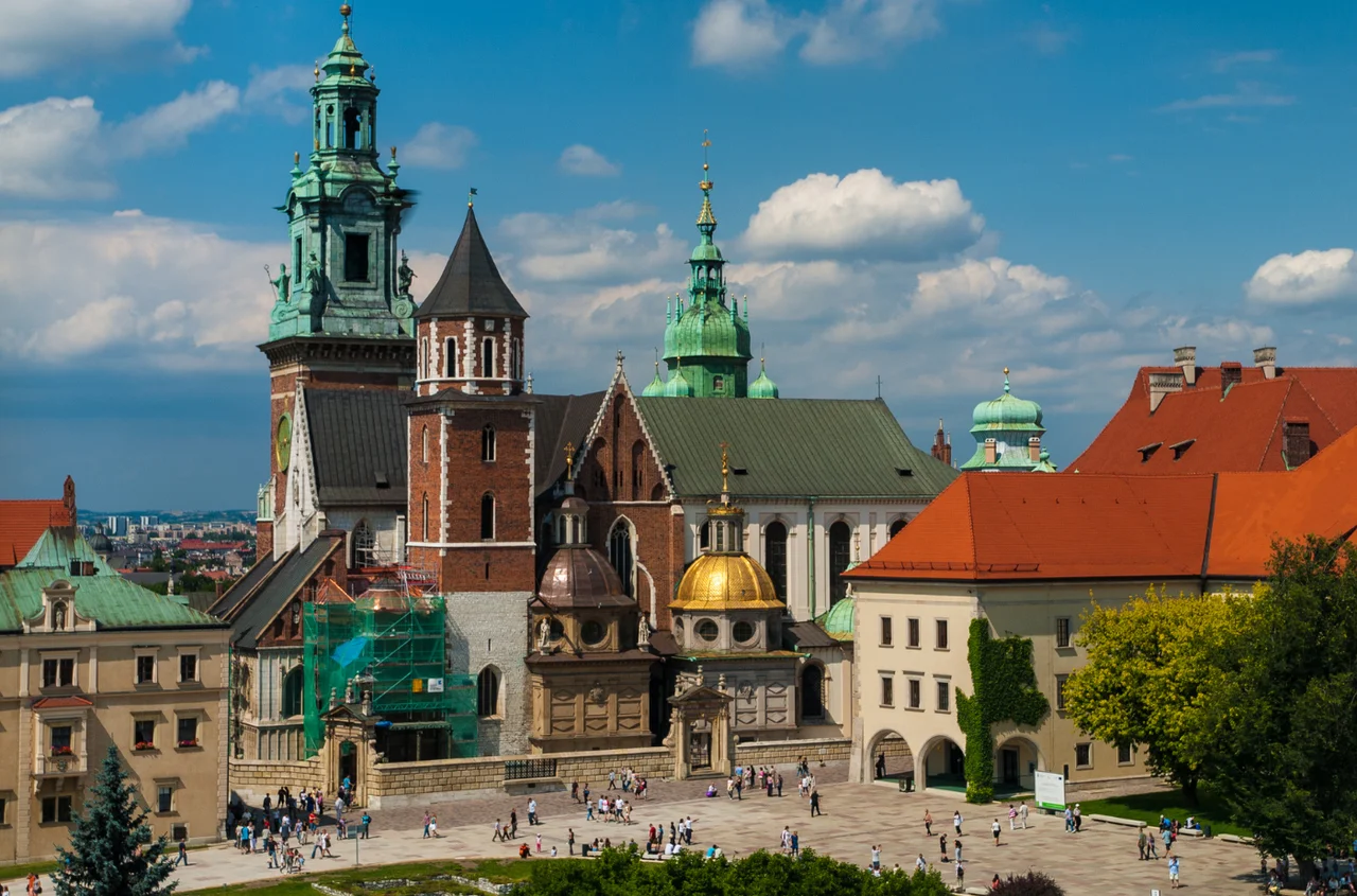 Rewolucja na polskich drogach! Od 2026 kierowcy tych aut zapłacą za wjazd do tego kluczowego miasta