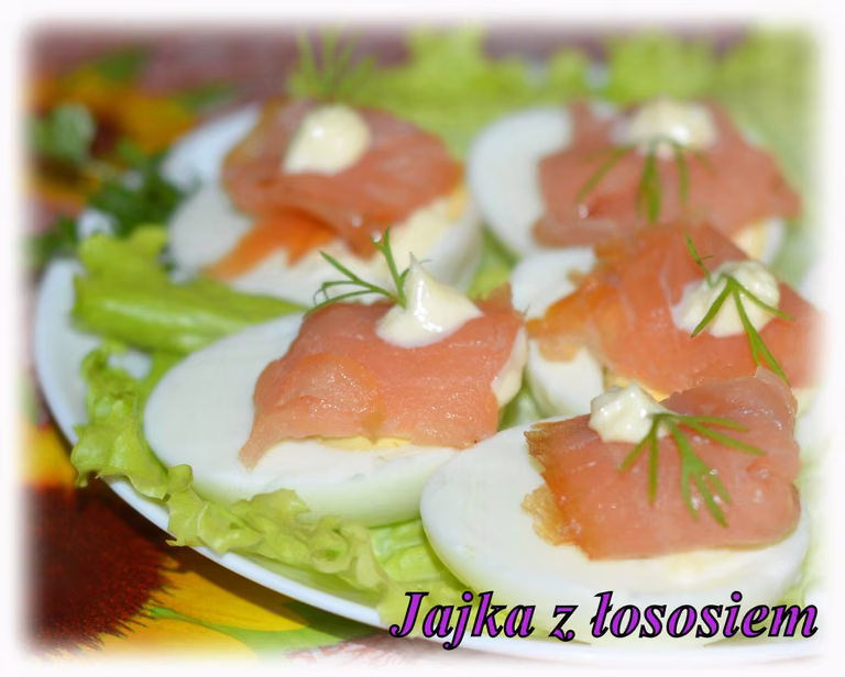 Jajka z łososiem