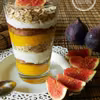 Owsiany warstwowiec z mango