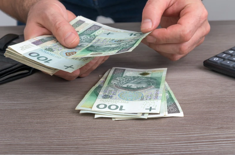 Polska jednak bez limitów gotówkowych?! Co miało się zmienić od 1 stycznia 2024?