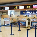 Masowe zwolnienia w liniach lotniczych  Ryanair.  Piloci, stewardesy i personel pokładowy