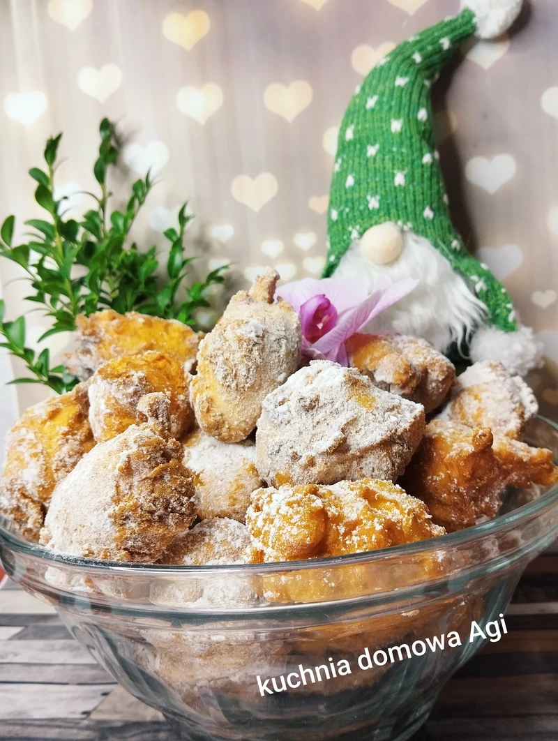 Pączki z serkiem MASCARPONE na proszku do pieczenia, łyżką kładzione