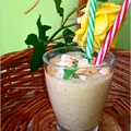 Kremowe owocowo migdałowe smoothie