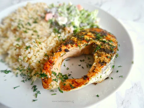 Grillowane dzwonki łososia z cytryną i koperkiem