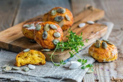 DYNIOWE SCONES Z TYMIANKIEM