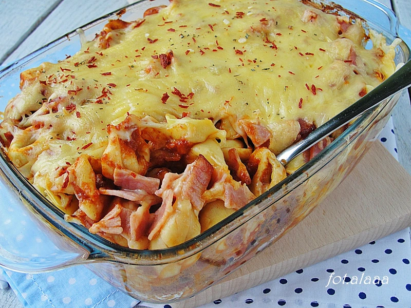 Zapiekanka z tortellini w sosie