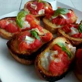 Bruschetta z kozim serem