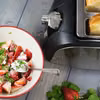 TRUSKAWKOWA BRUSCHETTA Z RICOTTĄ
