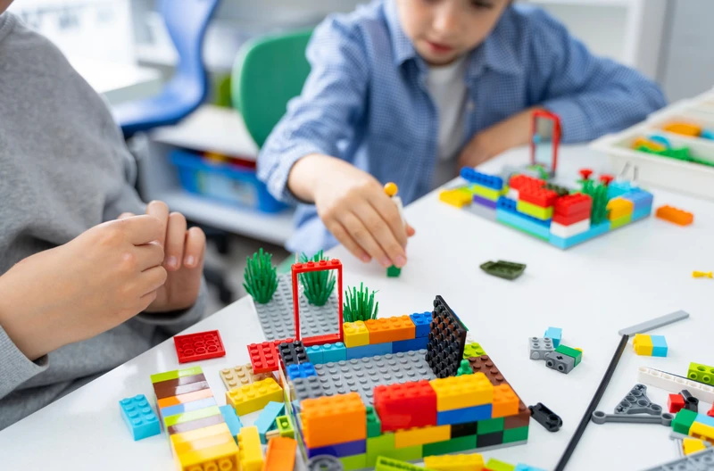 Międzynarodowy Dzień LEGO: Historia i Wpływ Kultowych Klocków