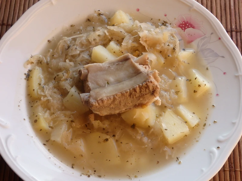 Kapuśniak na żeberkach
