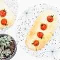 Focaccia z pomidorami