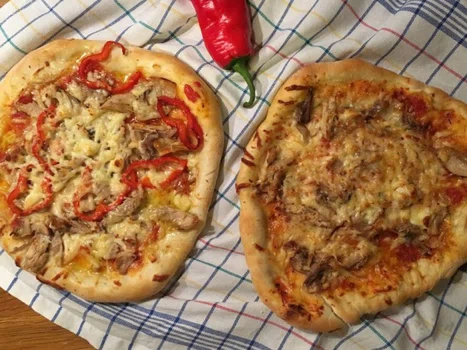 Pizza z resztkami gotowanego kurczaka