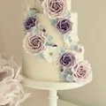 Piękny tort z kwiatami