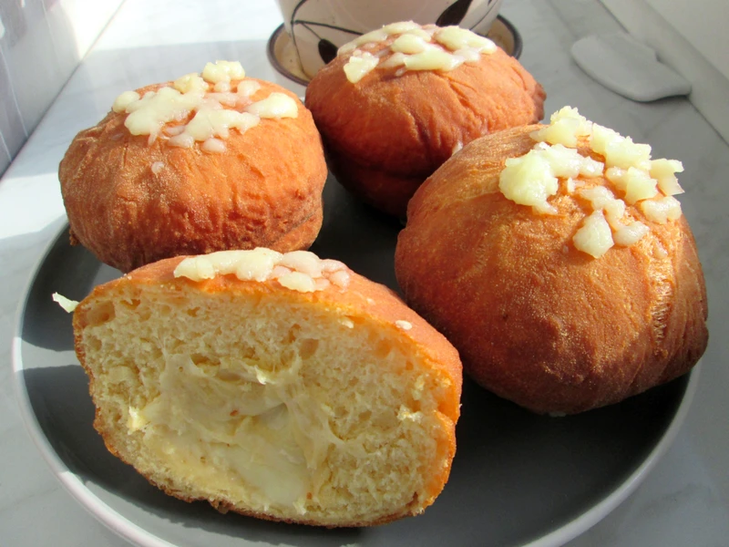 Pączki z mozzarellą