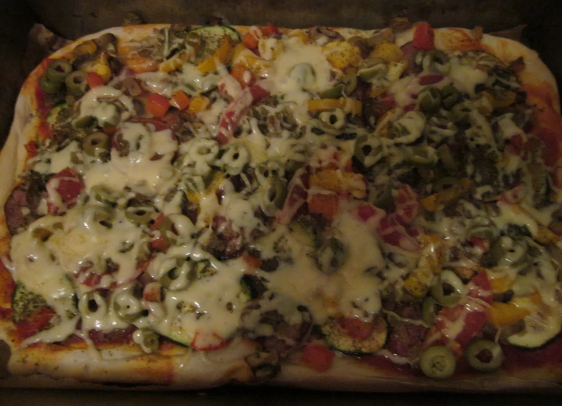 Pizza drożdżowa na mleku