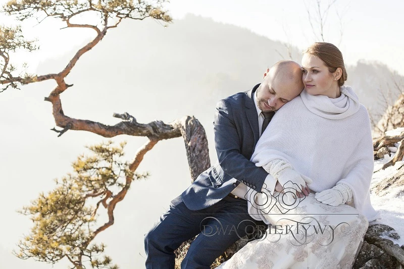 Eleganckie unikatowe ślubne poncho