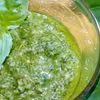 Pesto z bazylii.
