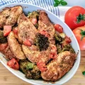 Pierś z kurczaka pieczona z warzywami