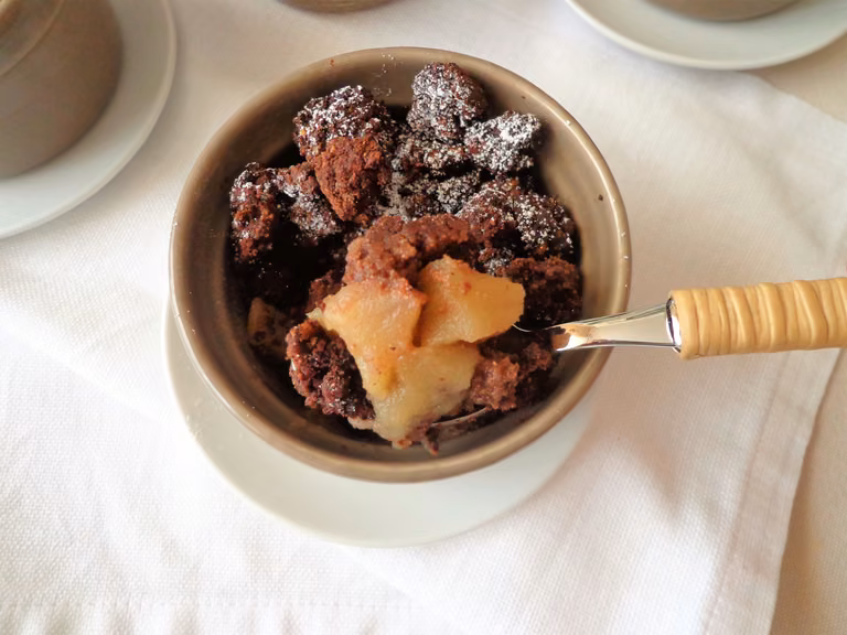Gryczane crumble z jabłkami i czekoladą, bez glutenu