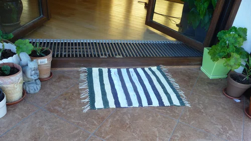 dywanik ze szmatek na krośnie krok po kroku