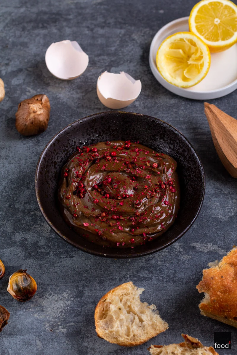 Aioli z czarnym czosnkiem