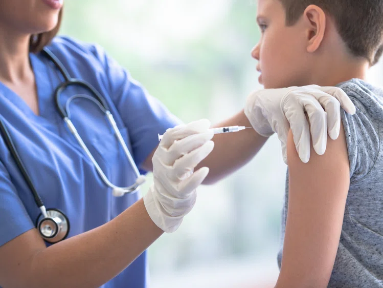 Zdjęcie Pfizer zakończył badania nad szczepionką dla małych dzieci. Jest decyzja #1
