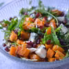 Sałatka z quinoa, batatami i granatem