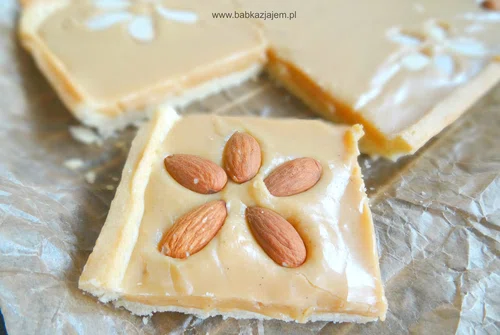 Mazurek kajmakowy z domowym kajmakiem