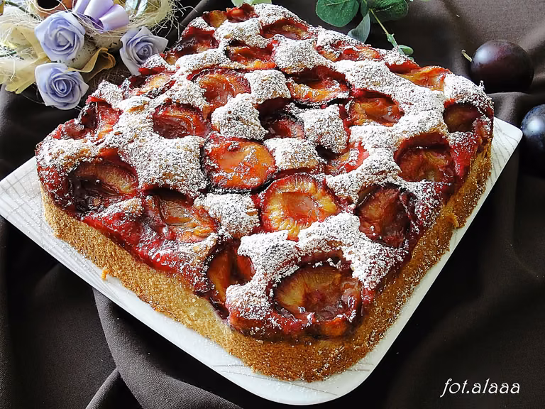 Ciasto jogurtowe ze śliwkami
