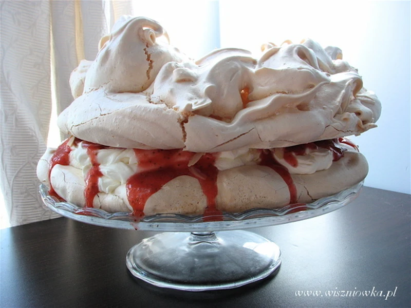 Tort bezowy