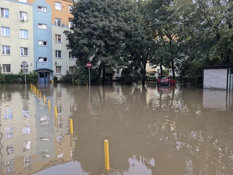 Dramatyczna sytuacja w Nysie! "Fala może zalać całe miasto".