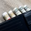 255,17 złotych dodatku miesięcznie! Pomoc w opłacaniu rachunków! Jak skorzystać?