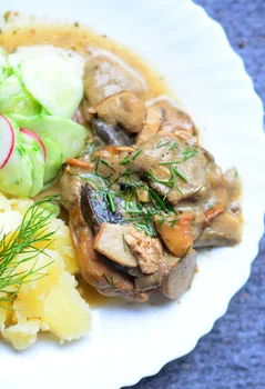 Schab w sosie borowikowym